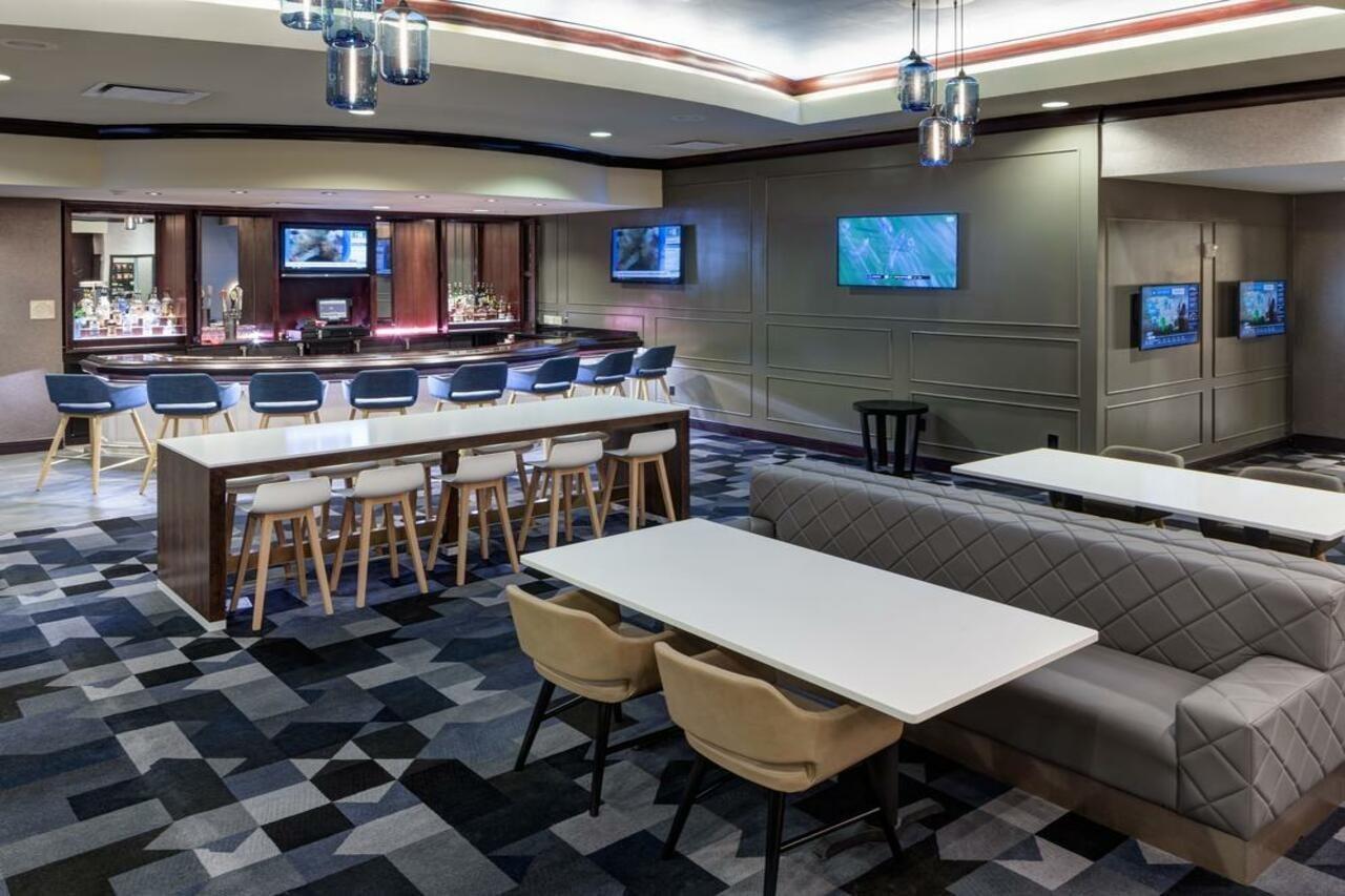Embassy Suites By Hilton Tampa Brandon Heartland Esterno foto
