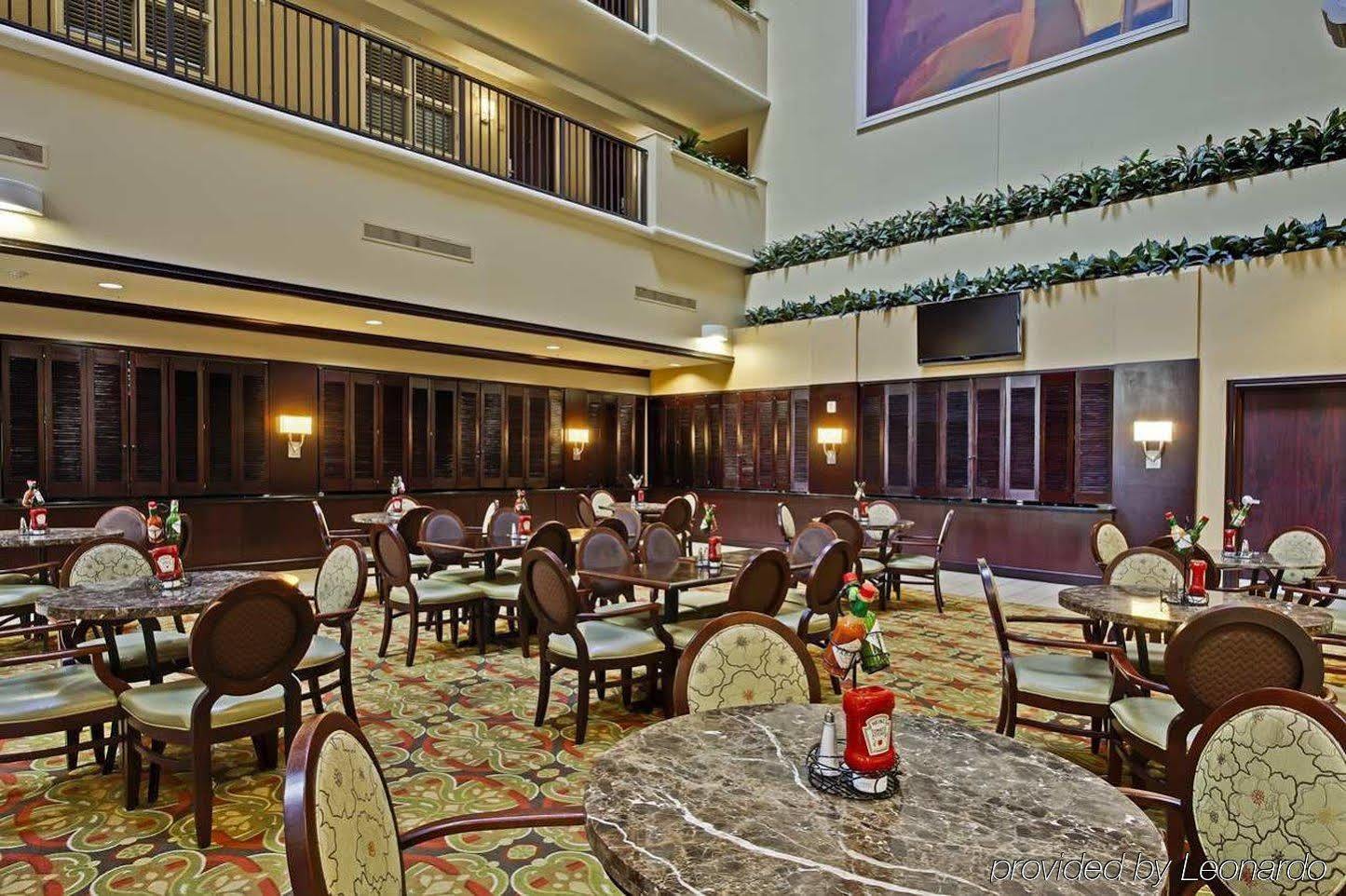 Embassy Suites By Hilton Tampa Brandon Heartland Esterno foto