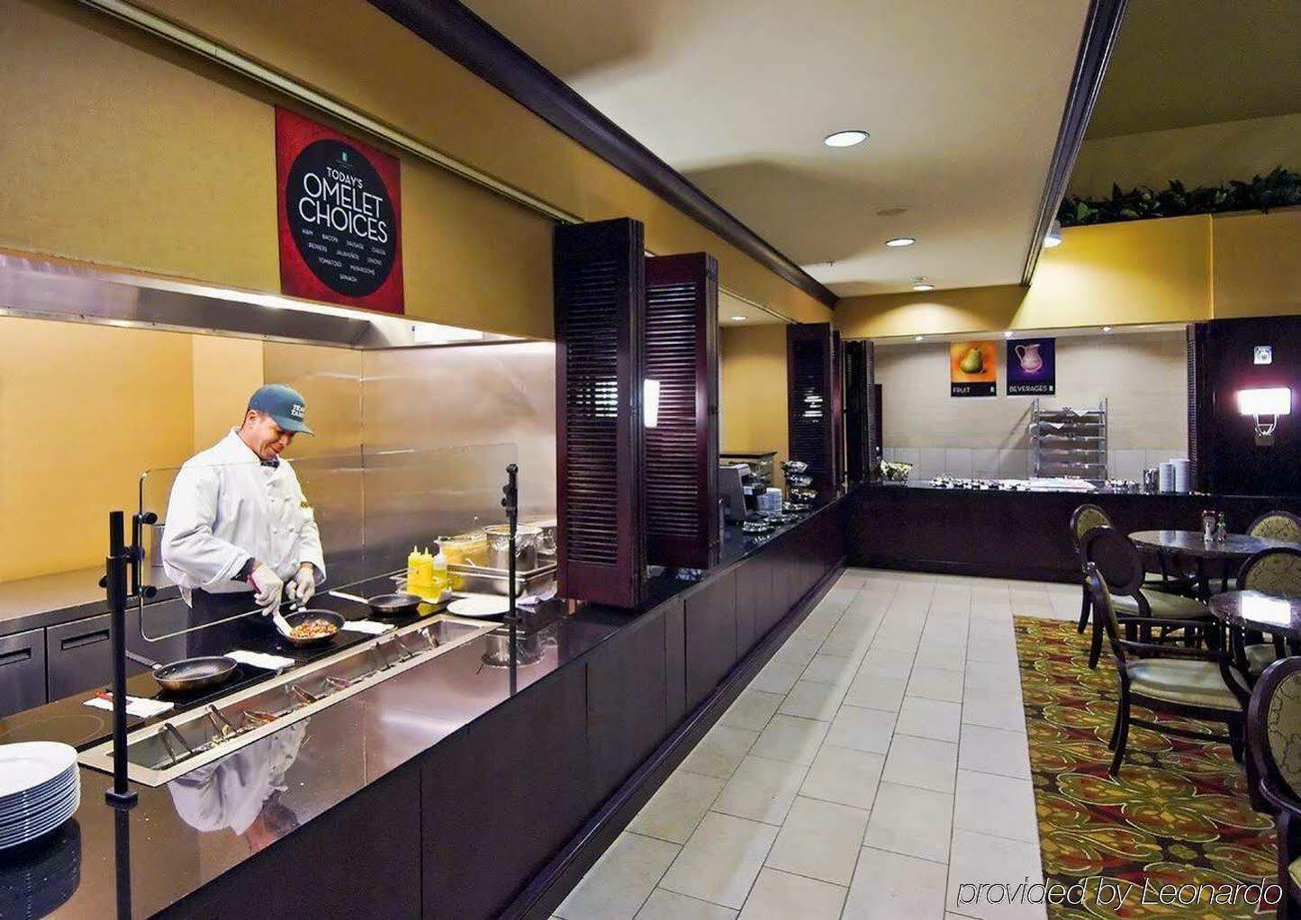Embassy Suites By Hilton Tampa Brandon Heartland Esterno foto